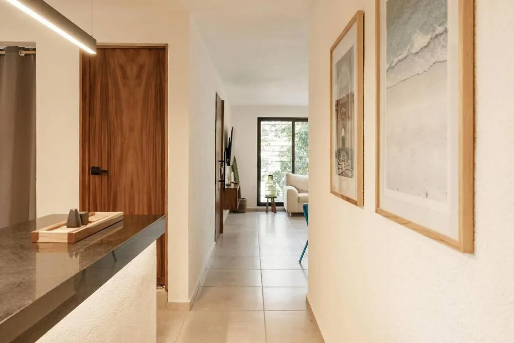 Totally Renovated Apartment 10 Min Away From Beach/Hot Neighborhood Канкун 0*,  Мексика